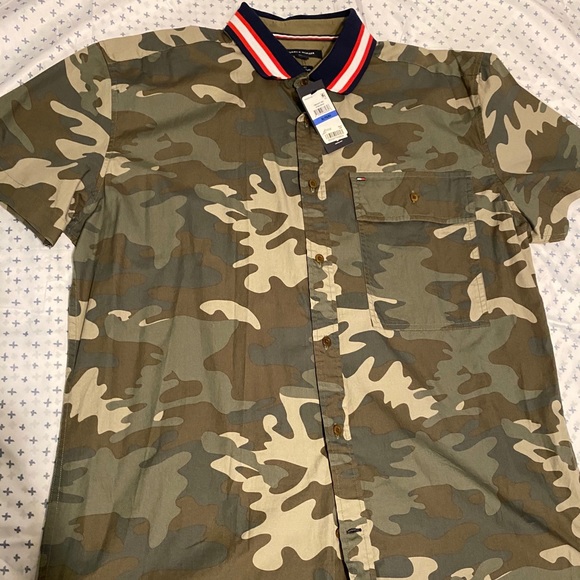 Tommy Hilfiger - Picture 5 of 5